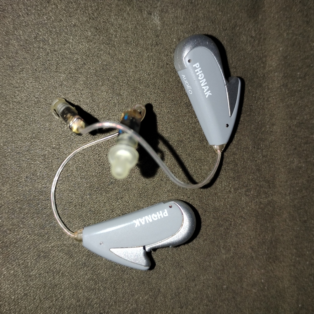 Phonak Audeo S IX Hearing Aids Used On And Off For Only 2 Weeks